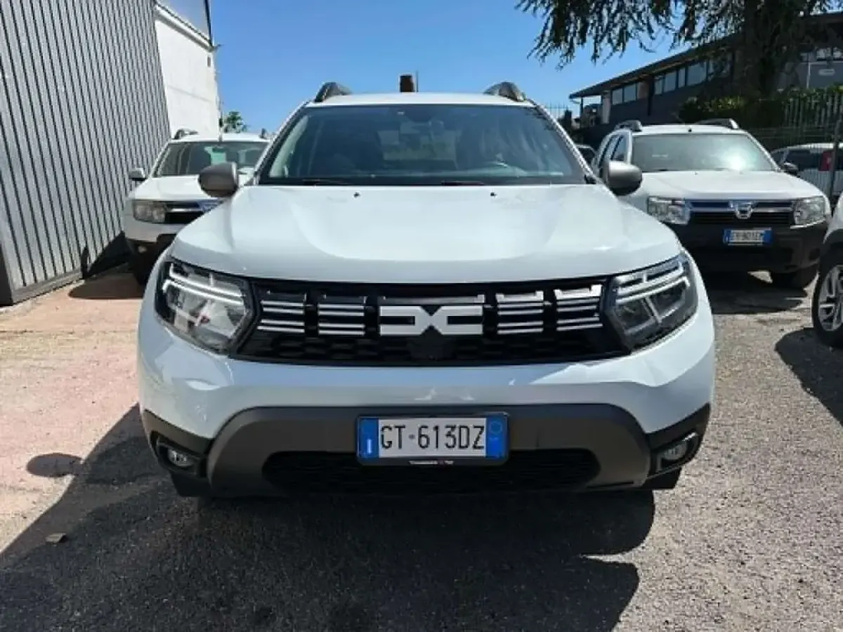 Usata Dacia Duster Journey 101 CV (74 kW) 2024 Bianco SUV