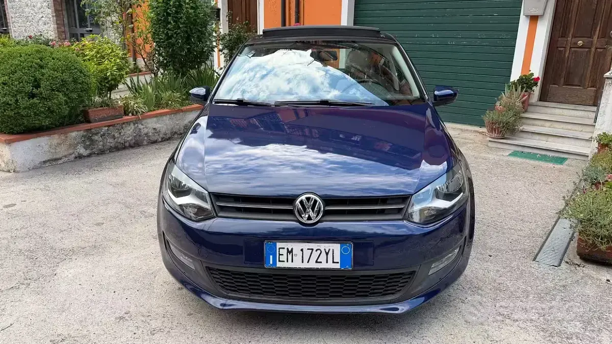 Usata VW Polo Highline 90 CV (66 kW) 2012 Blu Utilitaria