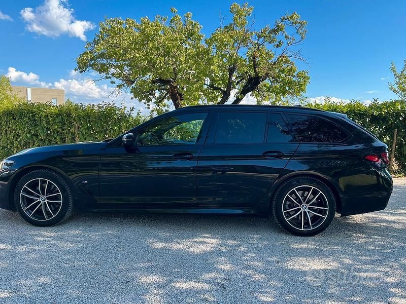 Usata BMW 520 M Sport 190 CV (139 kW) 2022 Nero Station wagon