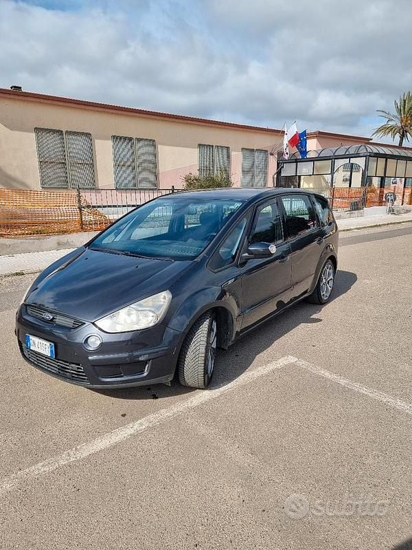 Usata Ford S-MAX S 140 CV (102 kW) 2009 Grigio Monovolume