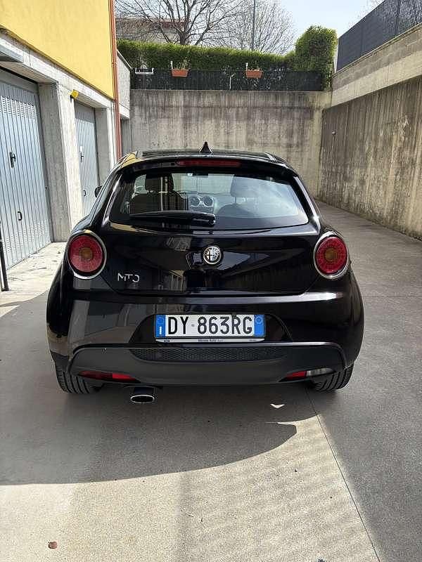 Usata Alfa Romeo MiTo 79 CV (58 kW) 2009 Nero Utilitaria