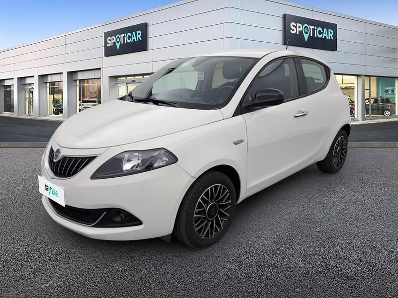Usata Lancia Ypsilon S 69 CV (50 kW) 2024 Bianco Utilitaria