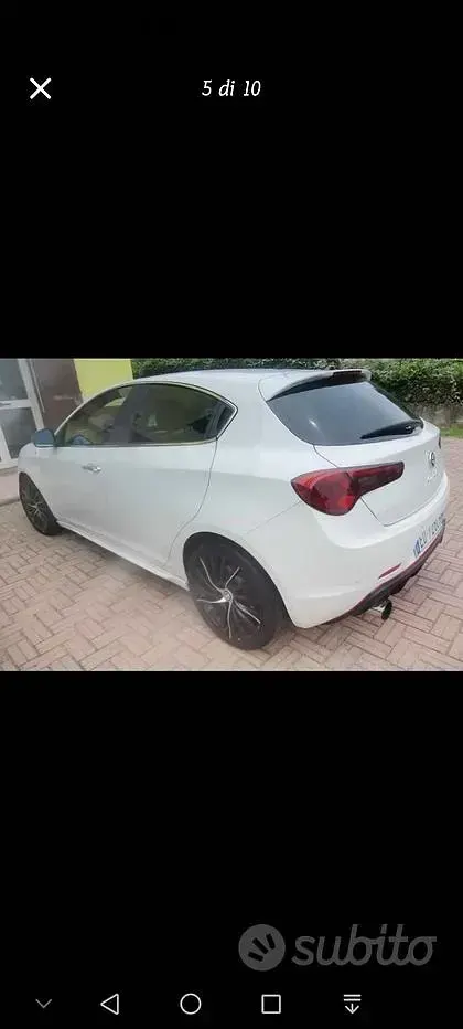 Usata Alfa Romeo Giulietta Quadrifoglio Verde 235 CV (172 kW) 2010 Bianco Utilitaria