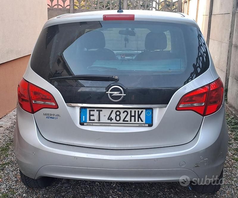 Usata Opel Meriva Cosmo 120 CV (88 kW) 2013 Grigio Monovolume