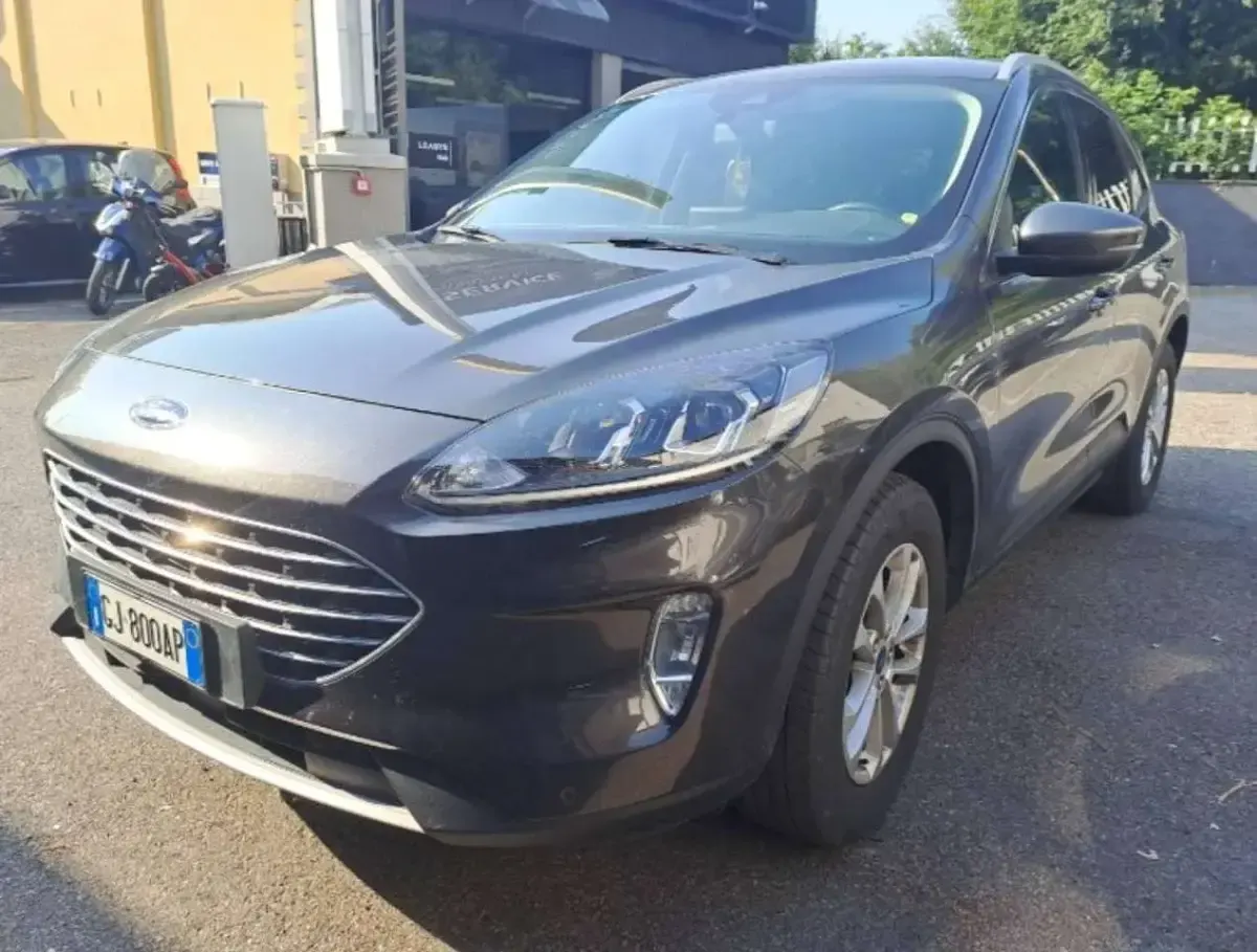 Usata Ford Kuga Business Edition 152 CV (111 kW) 2022 Grigio SUV