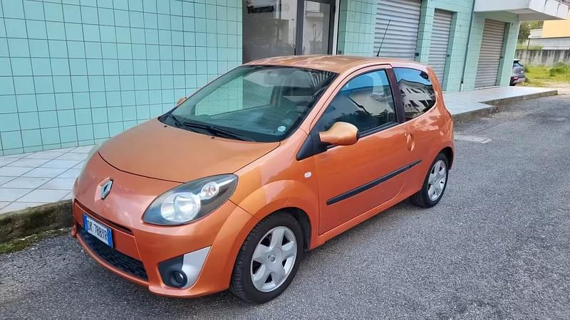 Usata Renault Twingo 65 CV (47 kW) 2007 Arancione Utilitaria