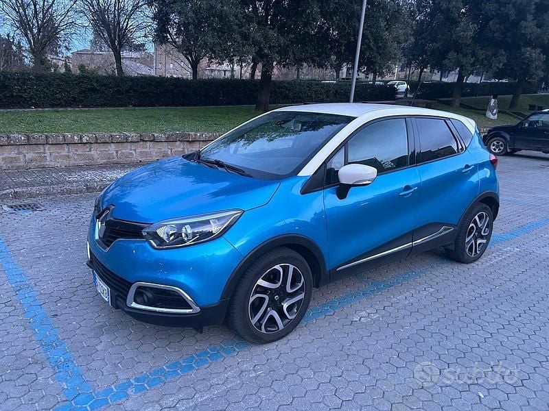 Usata Renault Captur 90 CV (66 kW) 2014 Blu SUV