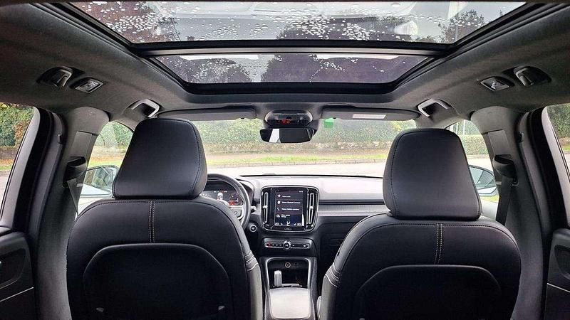 Usata Volvo XC40 R-Design 150 CV (110 kW) 2020 Bianco metallizzato SUV