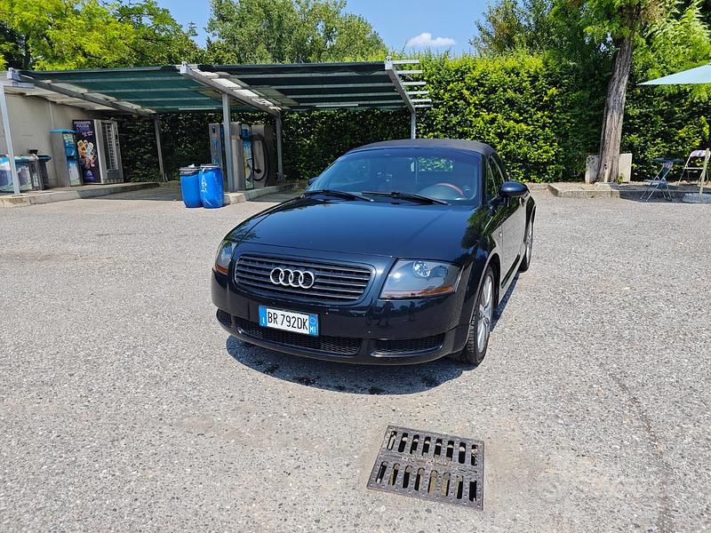 Usata Audi TT Roadster 179 CV (131 kW) 2000 Nero Cabrio