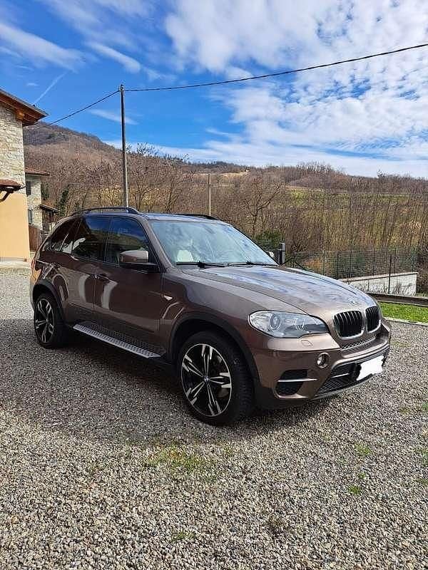 Usata BMW X5 245 CV (180 kW) 2011 Marrone SUV