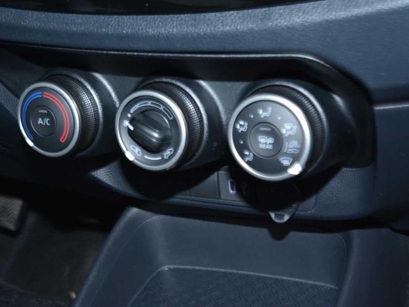 Nuova Toyota Aygo Active 72 CV (52 kW) 2025 Bianco Utilitaria