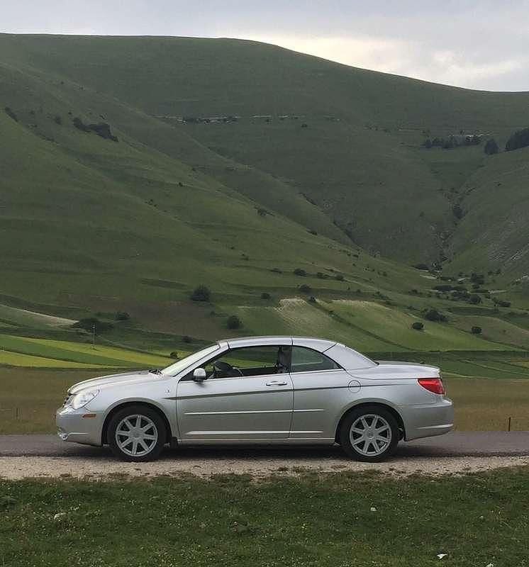 Usata Chrysler Sebring Cabriolet Limited 140 CV (102 kW) 2008 Argento Cabrio
