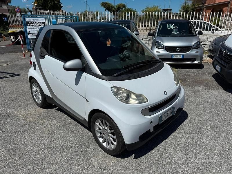 Bianco Usata 2009 Smart ForTwo Coupé Coupé | 3990 € (Buon prezzo) - Immagine 1/4