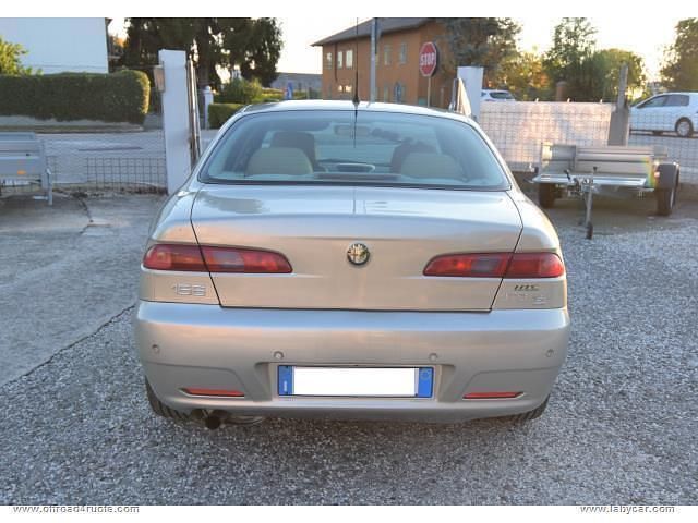 Usata Alfa Romeo 156 Exclusive 150 CV (110 kW) 2004 Oro Berlina