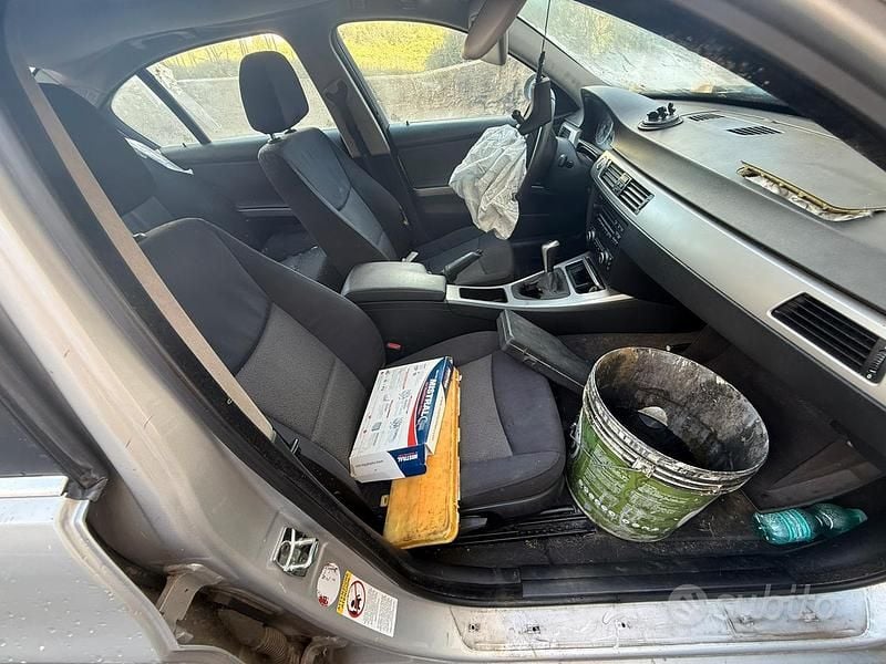 Usata BMW 325 199 CV (146 kW) 2007 Grigio Berlina