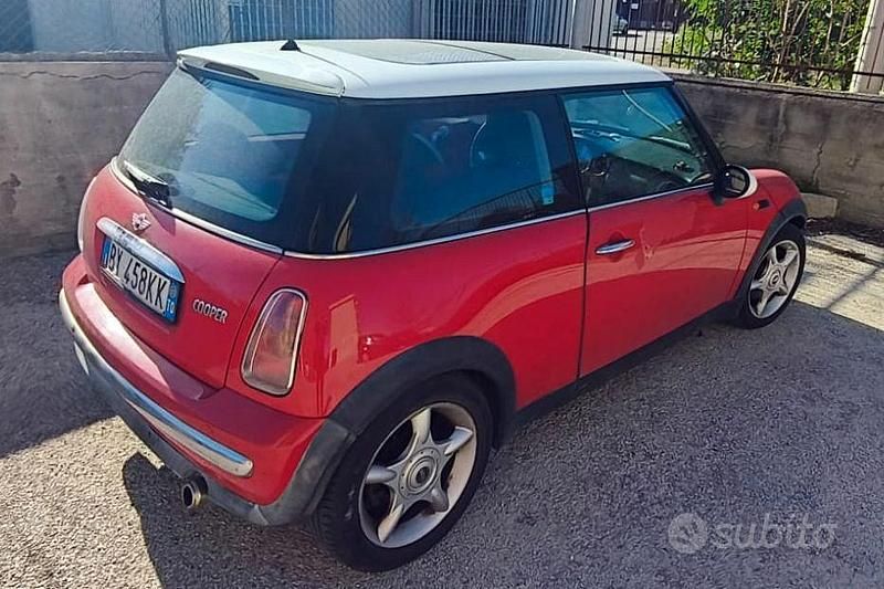 Usata Mini Cooper 116 CV (85 kW) 2002 Rosso Utilitaria