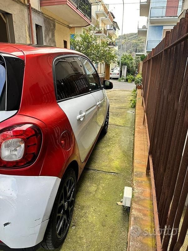 Usata Smart ForFour 90 CV (66 kW) 2016 Utilitaria