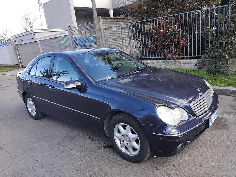 Usata Mercedes C180 Elegance 129 CV (94 kW) 2002 Other Berlina