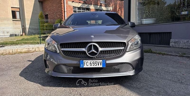 Occasion Mercedes A180 109 ch (80 kW) 2016 Gris Berline