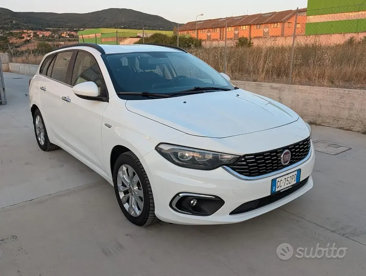 Usata Fiat Tipo Lounge 120 CV (88 kW) 2020 Bianco Station wagon