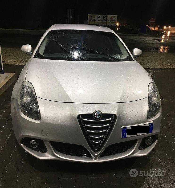Usata Alfa Romeo Giulietta 120 CV (88 kW) 2016 Grigio Utilitaria