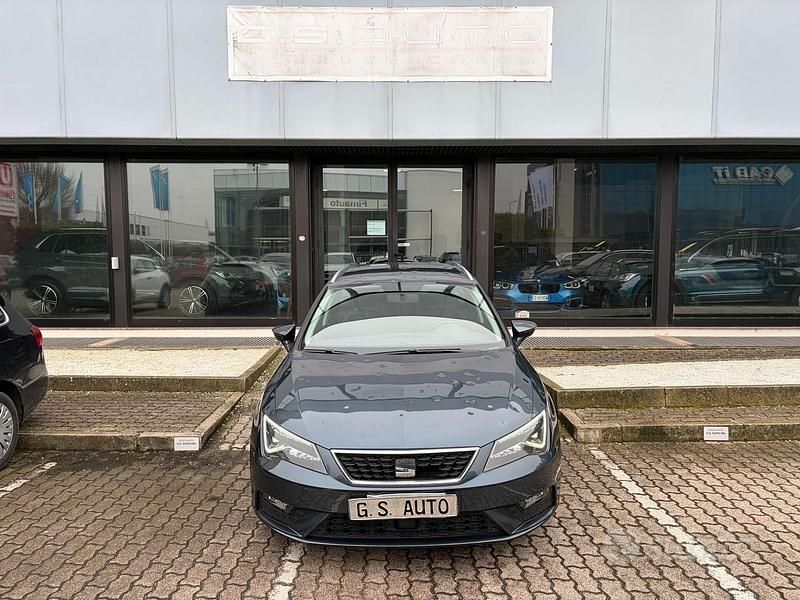 Usata Seat Leon ST 115 CV (84 kW) 2018 Grigio Station wagon