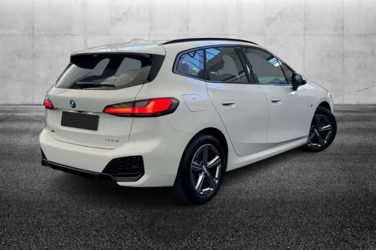 Usata BMW 223 Active Tourer M Sport 204 CV (150 kW) 2025 Bianco Monovolume