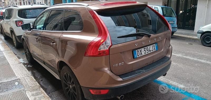 Marrone Usata 2009 Volvo XC60 SUV | 7500 € (Cara) - Immagine 1/4