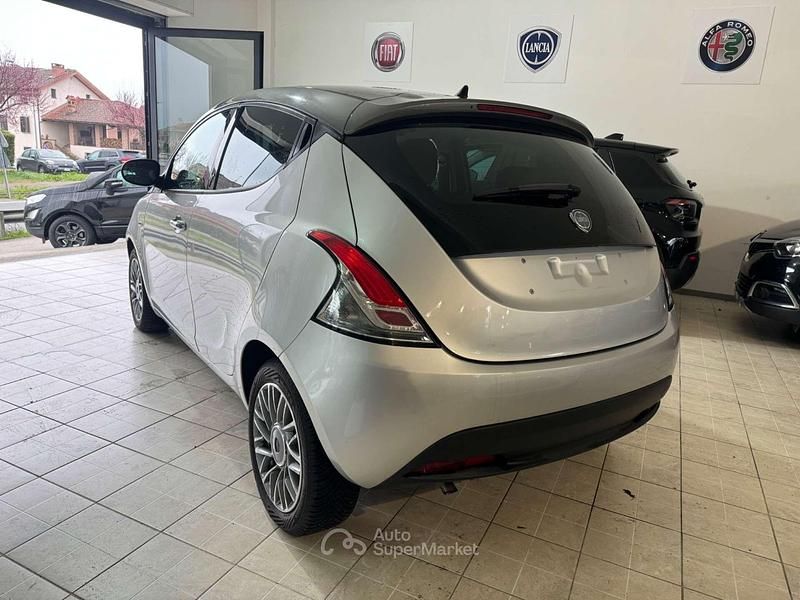 Usata Lancia Ypsilon S 86 CV (63 kW) 2012 Grigio Utilitaria