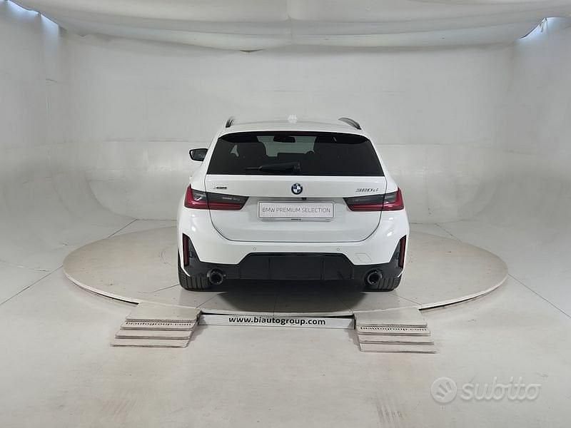 Usata BMW 320e M Sport 190 CV (139 kW) 2025 Bianco Station wagon