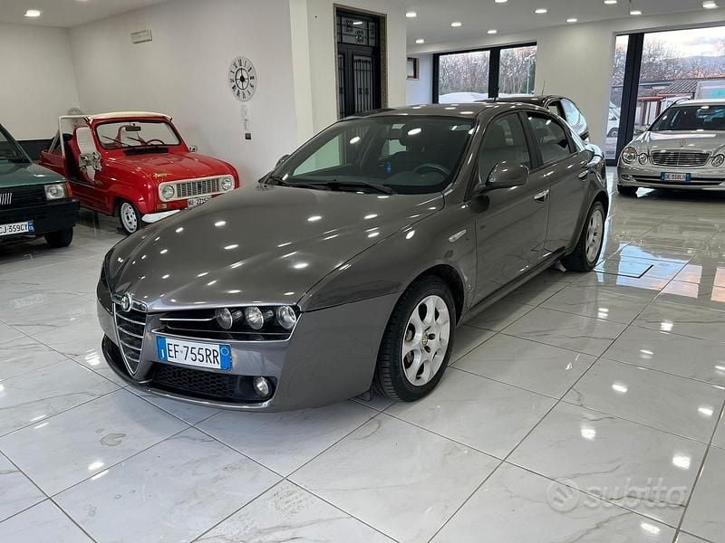 Usata Alfa Romeo 159 Progression 170 CV (125 kW) 2010 Grigio Berlina