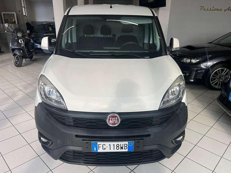 Usata Fiat Doblò 105 CV (77 kW) 2016 Bianco Monovolume