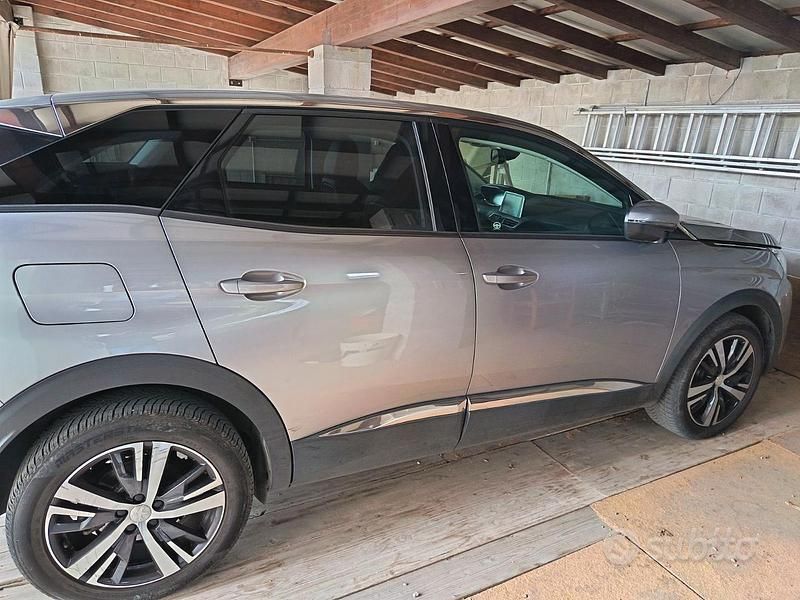 Usata Peugeot 3008 131 CV (96 kW) 2020 SUV