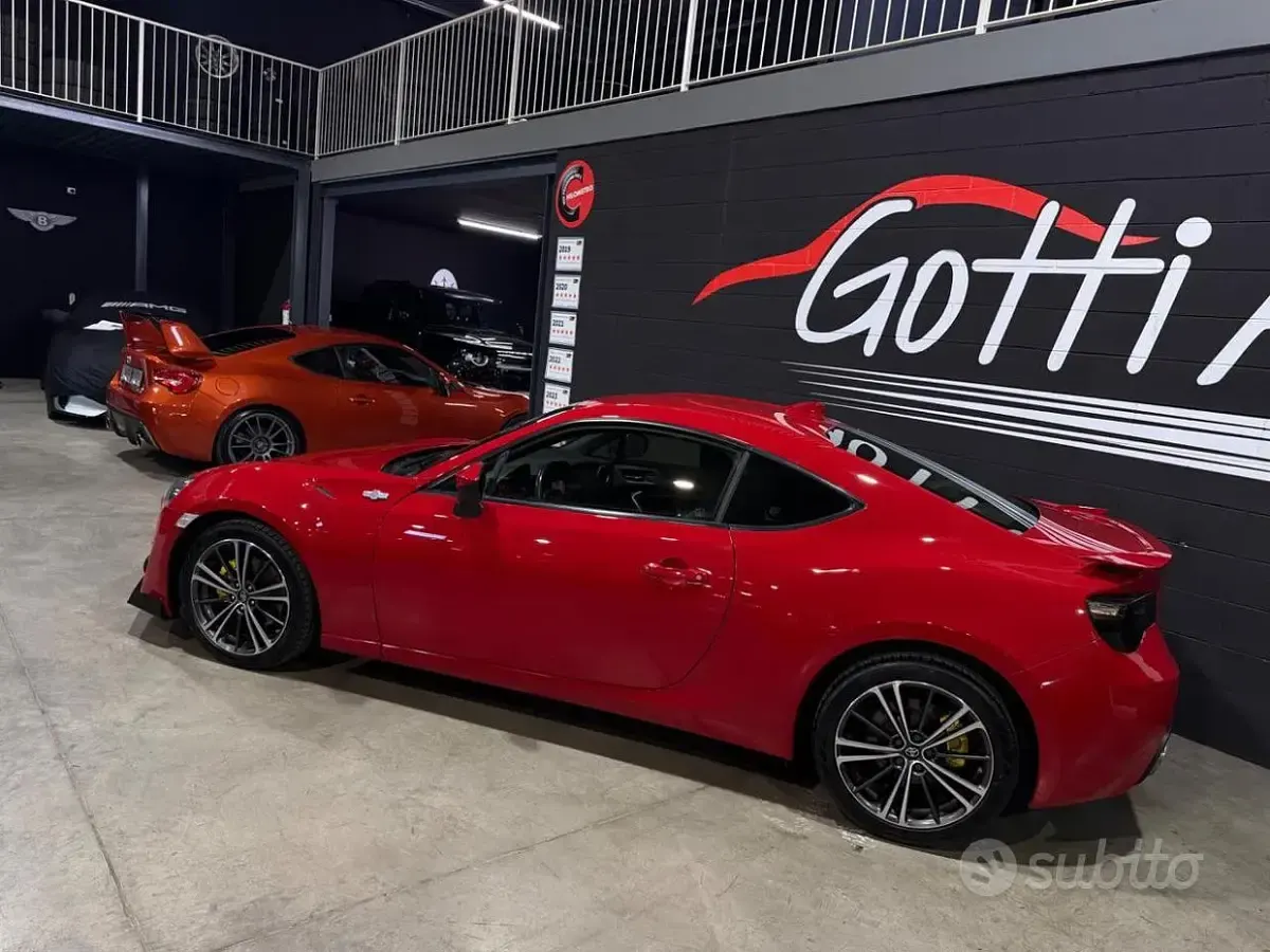 Usata Toyota GT86 Design 200 CV (147 kW) 2014 Rosso Coupé