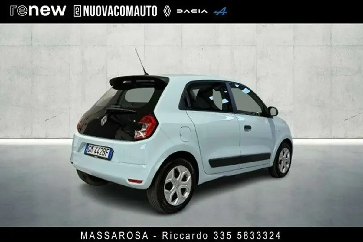 Usata Renault Twingo 60 kW (82 CV) 2023 Blue shopping Utilitaria