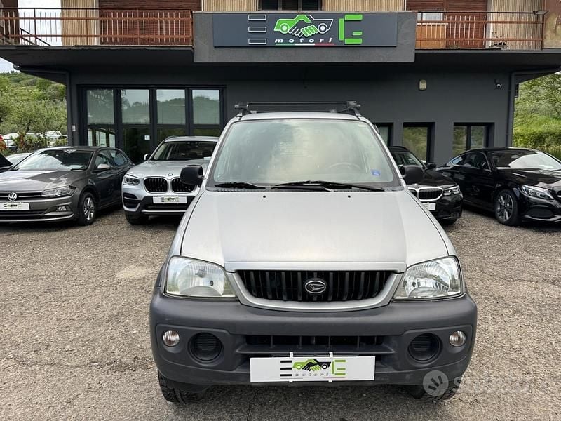 Usata Daihatsu Terios 86 CV (63 kW) 2004 Grigio SUV