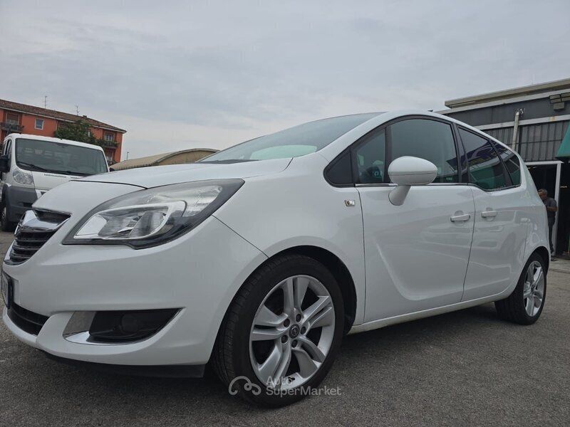 Usata 2016 Opel Meriva Monovolume | 7999 € (Molto cara) - Immagine 1/4