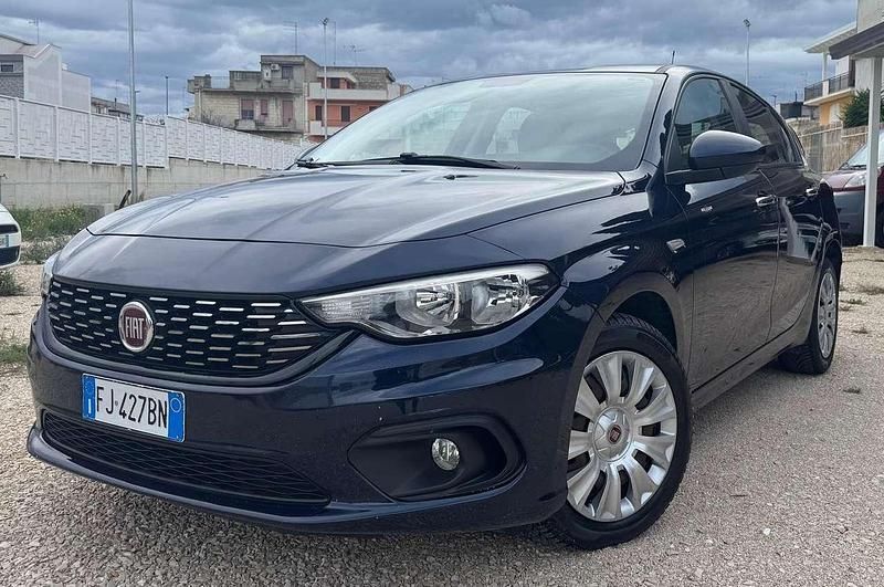 Usata Fiat Tipo Business 95 CV (69 kW) 2017 Blu/azzurro Berlina
