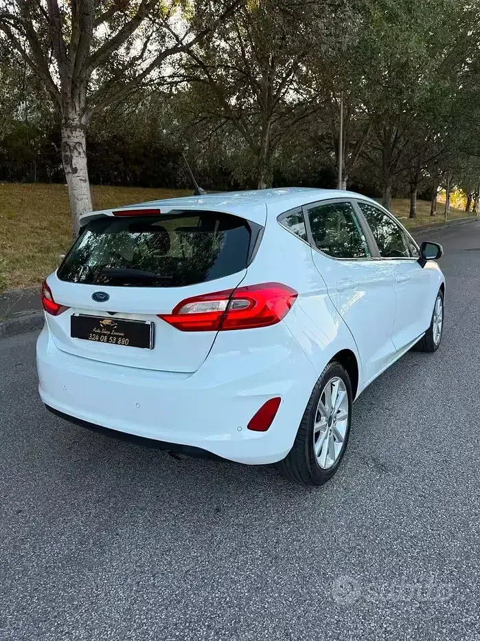Usata Ford Fiesta Vignale 101 CV (74 kW) 2017 Bianco Utilitaria