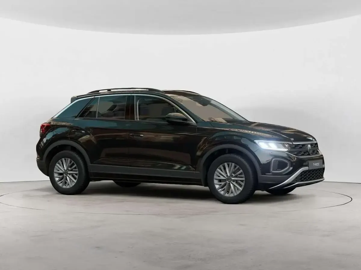Usata VW T-Roc Life 150 CV (110 kW) 2025 Nero SUV