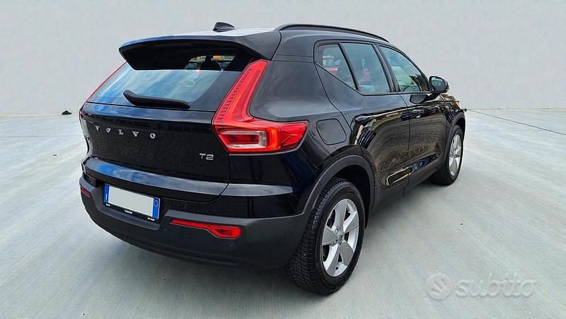 Usata Volvo XC40 Business Edition 156 CV (114 kW) 2022 Nero metallizzato SUV