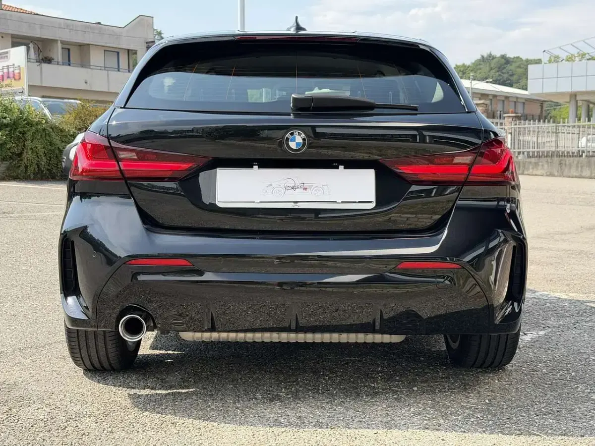 Usata BMW 116 M Sport 109 CV (80 kW) 2022 Nero Utilitaria