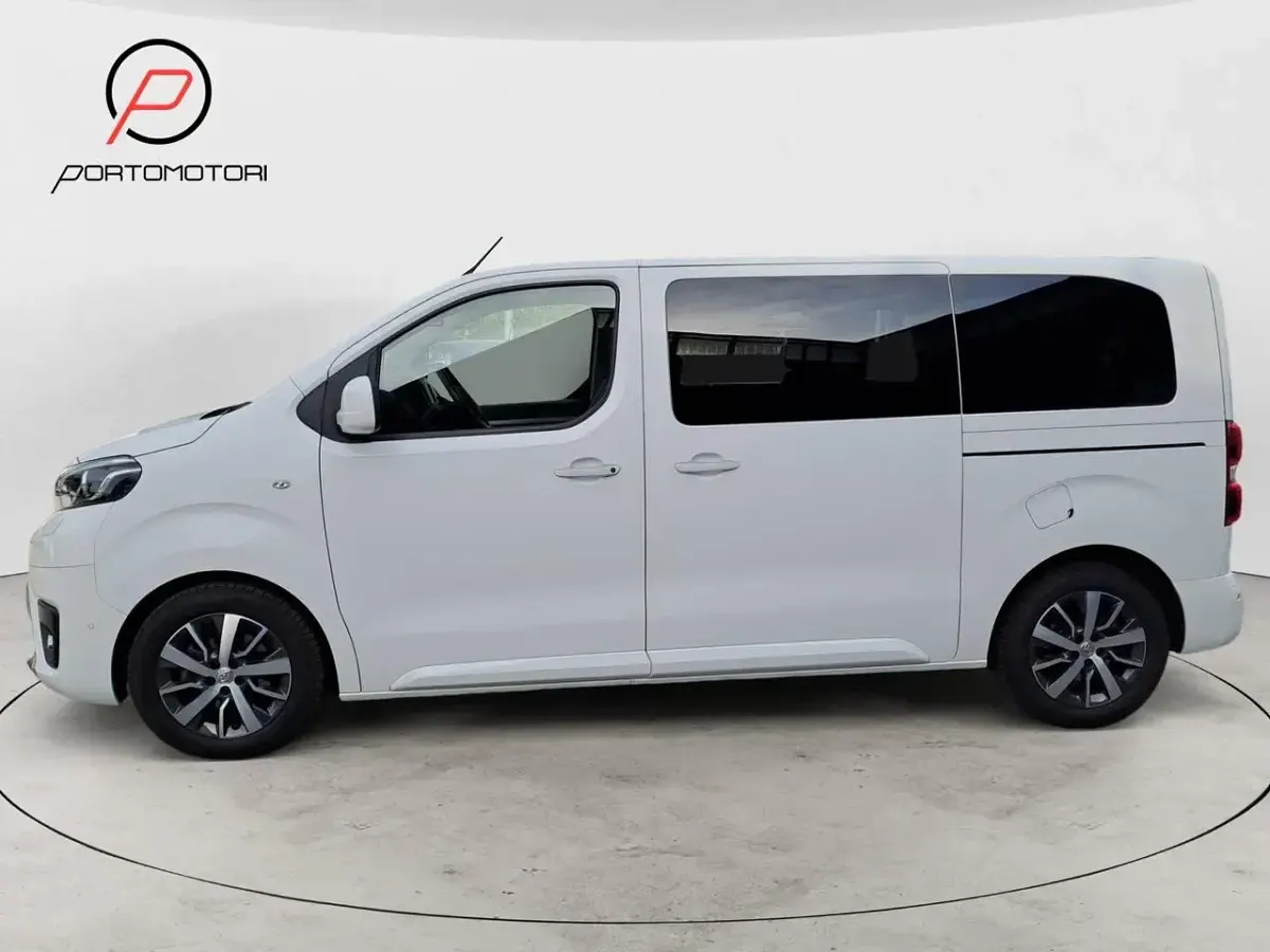 Usata Toyota Proace Verso Luxury 176 CV (129 kW) 2021 Bianco Station wagon