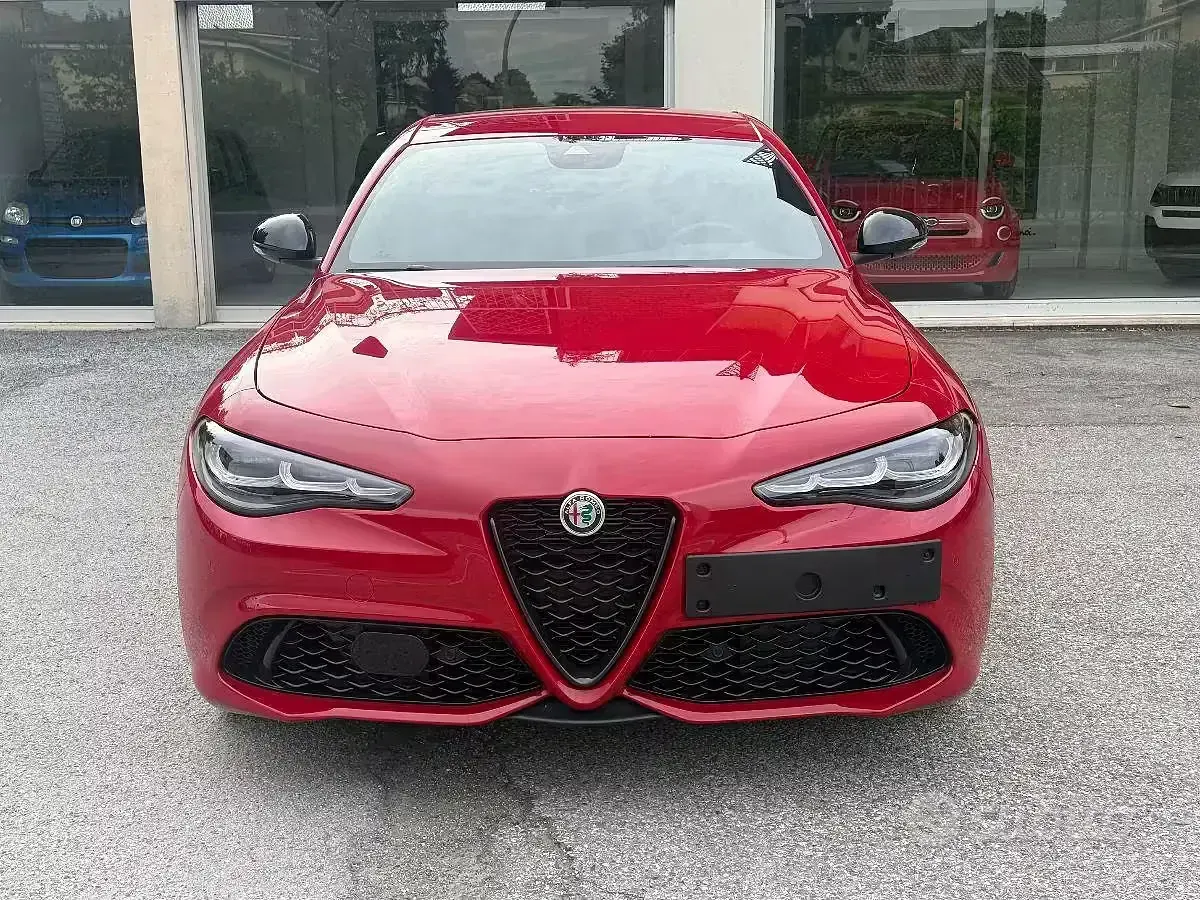 Usata Alfa Romeo Giulia Competizione 283 CV (208 kW) 2023 Rosso Berlina