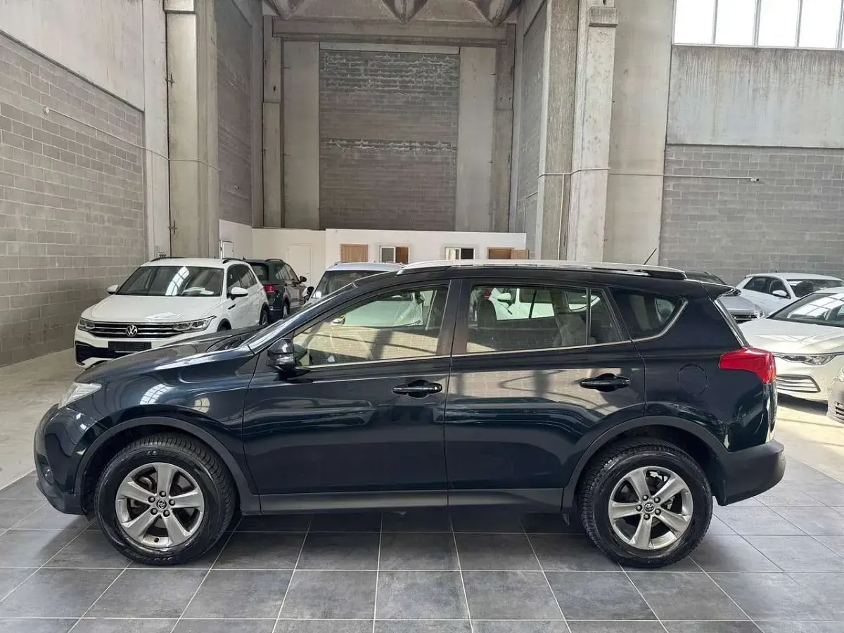 Usata Toyota RAV4 Active 124 CV (91 kW) 2015 Nero SUV