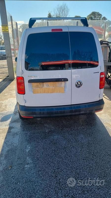 Usata VW Caddy 2021 Bianco Monovolume