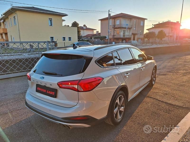 Usata Ford Focus Active 120 CV (88 kW) 2019 Bianco Station wagon