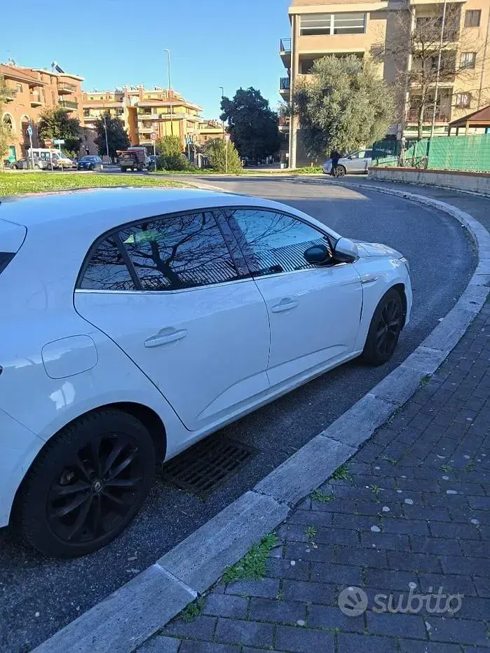 Usata Renault Mégane Bose Edition 110 CV (80 kW) 2017 Bianco Berlina