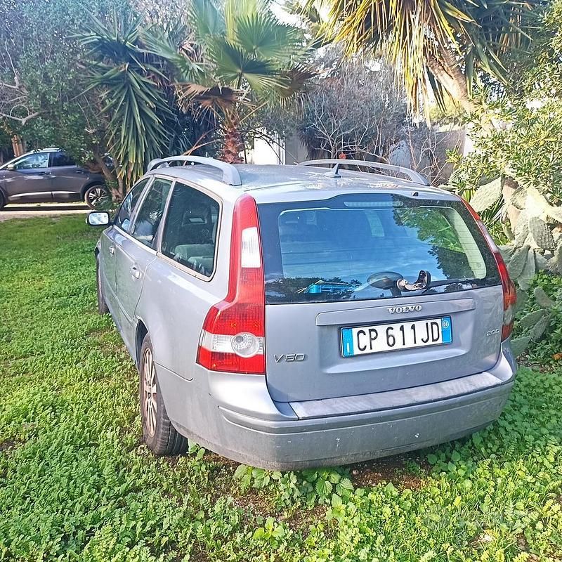 Usata Volvo V50 136 CV (100 kW) 2004 Grigio Station wagon