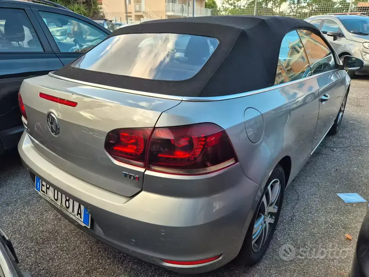 Usata VW Golf Cabriolet 105 CV (77 kW) 2012 Grigio Cabrio